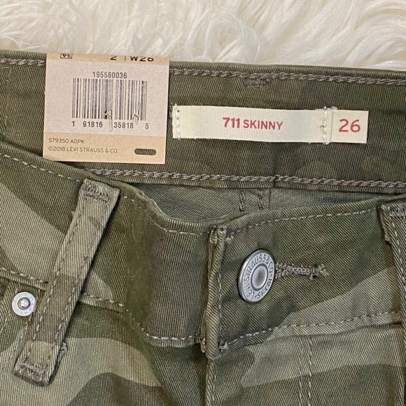 Levi's 711 Skinny Ankle Camo Jeans Green Size 2 - Picture 9 of 10